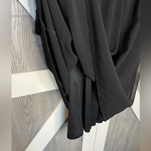 321. As U Wish Juniors' Lace-Trim Shift Dress M - Picture 4 of 5